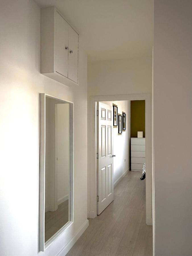 2-bedroom Apartment, * Montrose