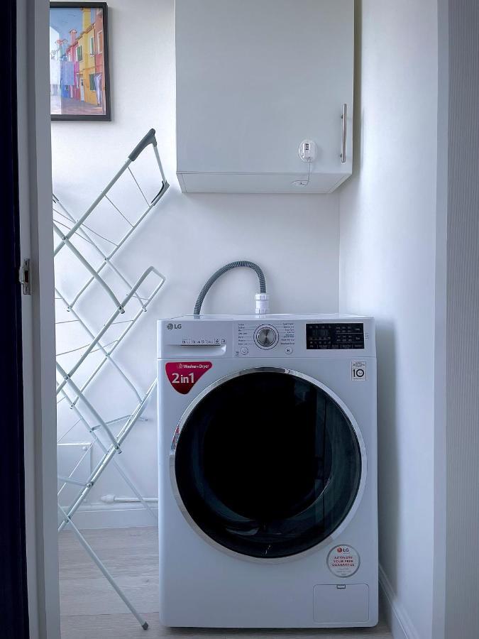 2-bedroom Apartment, * Montrose